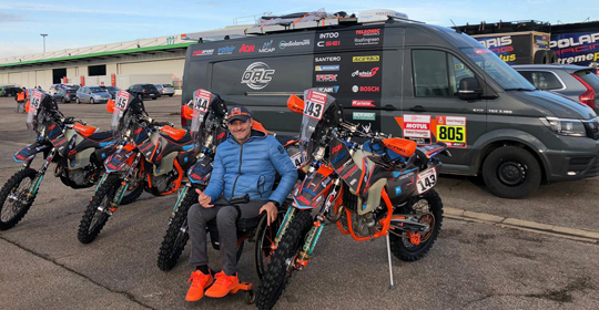 A special Dakar supporting Nicola Dutto