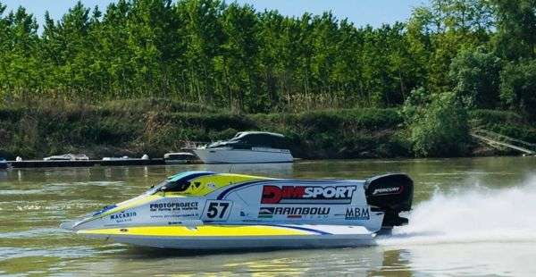 Another motorboat racing season supporting Rainbow Team